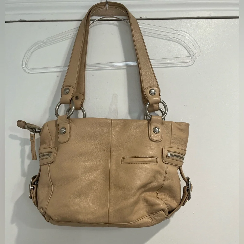 B Makowski Tan‎ Leather Satchel Handbag with Paisley Interior